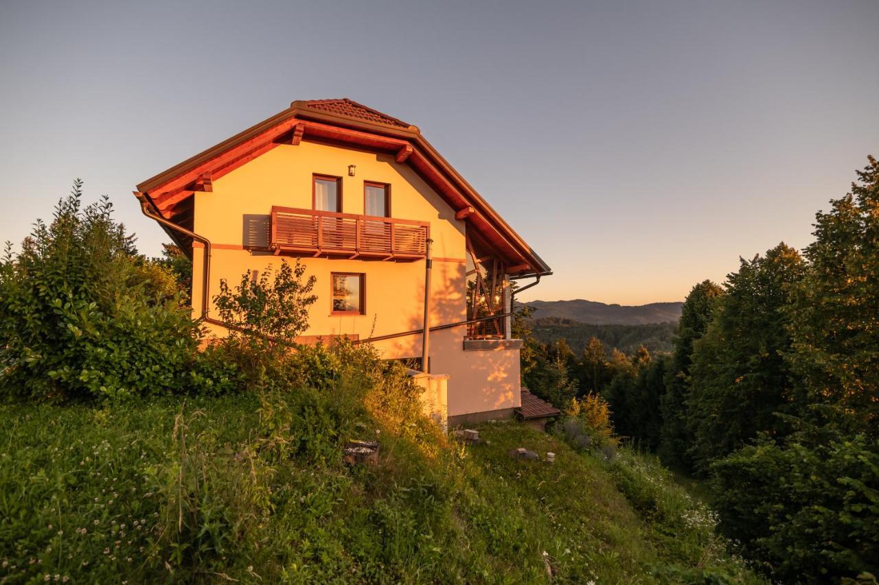 Holiday Home Razglednik Logatec Bagian luar foto