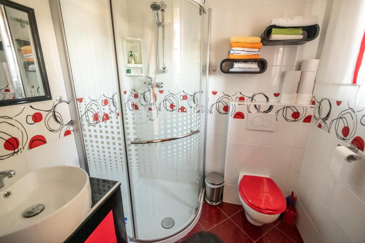 Holiday Home Razglednik Logatec Bagian luar foto