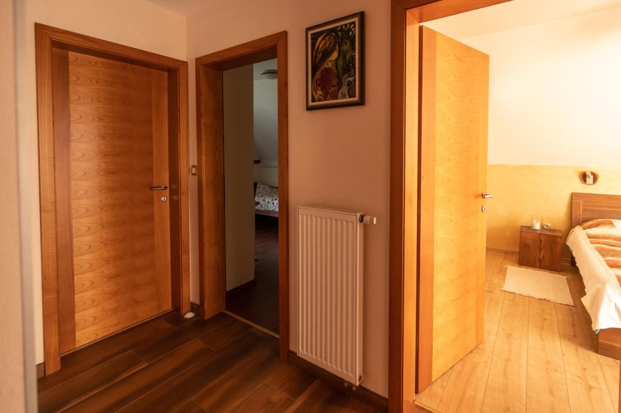 Holiday Home Razglednik Logatec Bagian luar foto