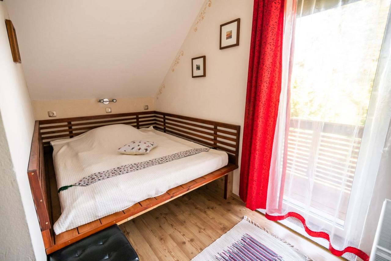 Holiday Home Razglednik Logatec Bagian luar foto